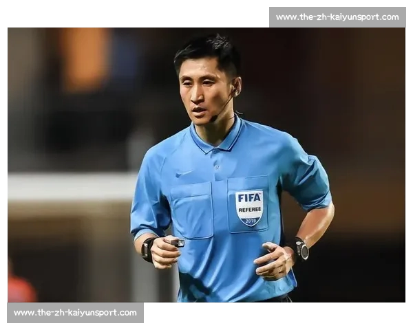 瓜帅女儿现场见证父亲与马宁争执，英超最美星二代身材吸睛